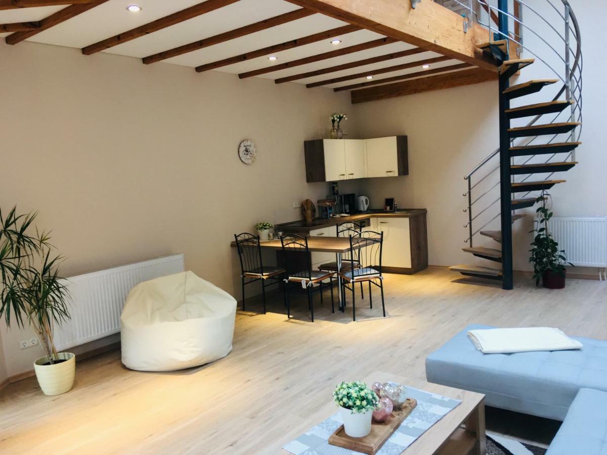 Am Nuerburgring/wintersport Arft Appartement *