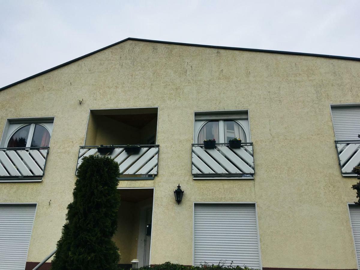 Appartement Am Nuerburgring/wintersport Arft *
